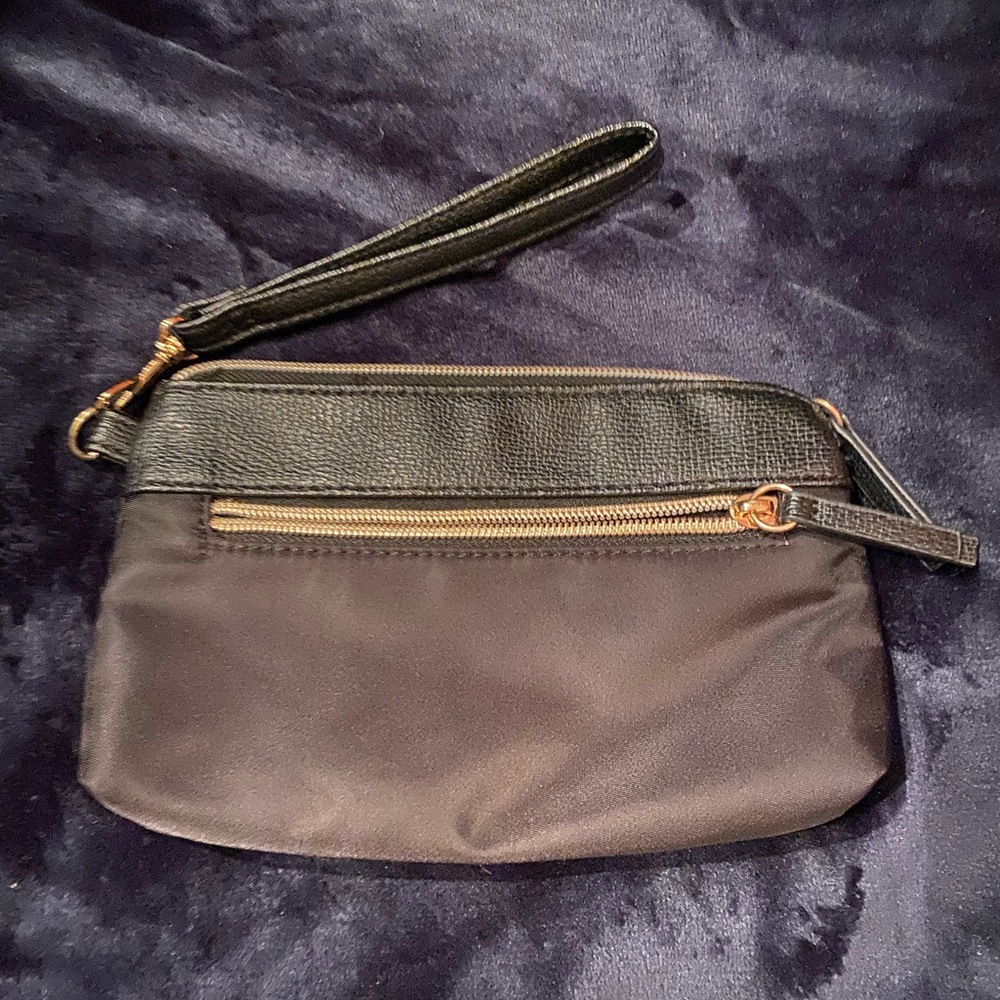 Black zipper wristlet bag